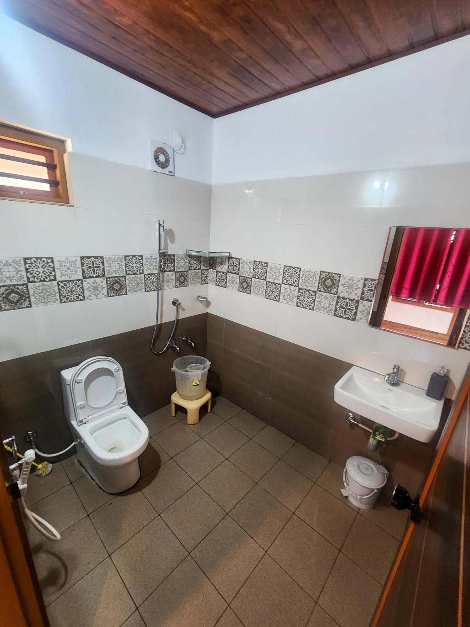 Celestial Heights Homestay Kurchi Luaran gambar